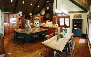 Rustic bi-Colored Kitchen