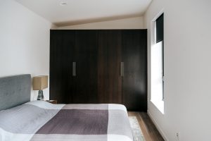 Frameless Alder Closet